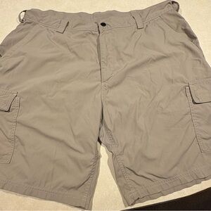 Duluth Trading Men's Tan Cargo Shorts